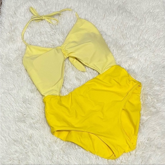 Raising Wild Erica swimsuit NWOT - Picture 1 of 4